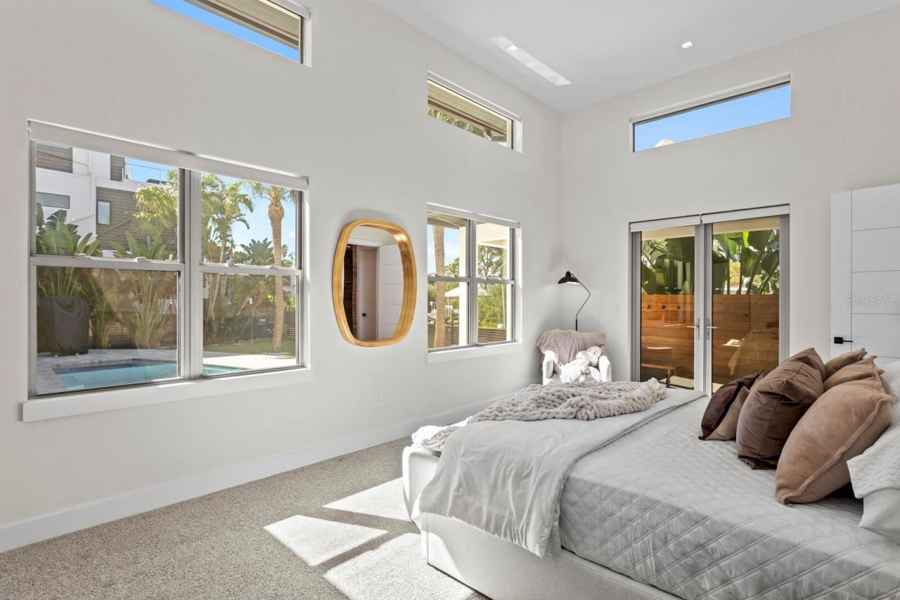 5129 W Neptune Way, Tampa, FL 33609 Photo