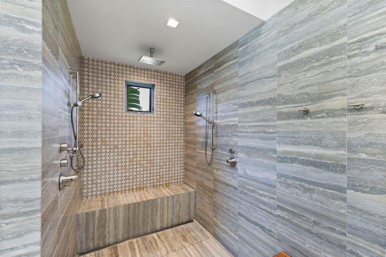 5129 W Neptune Way, Tampa, FL 33609 Photo