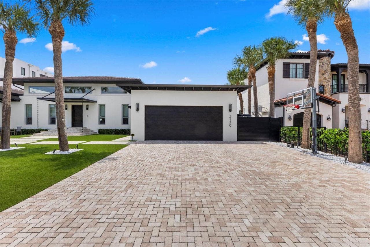 5129 W Neptune Way, Tampa, FL 33609 Photo