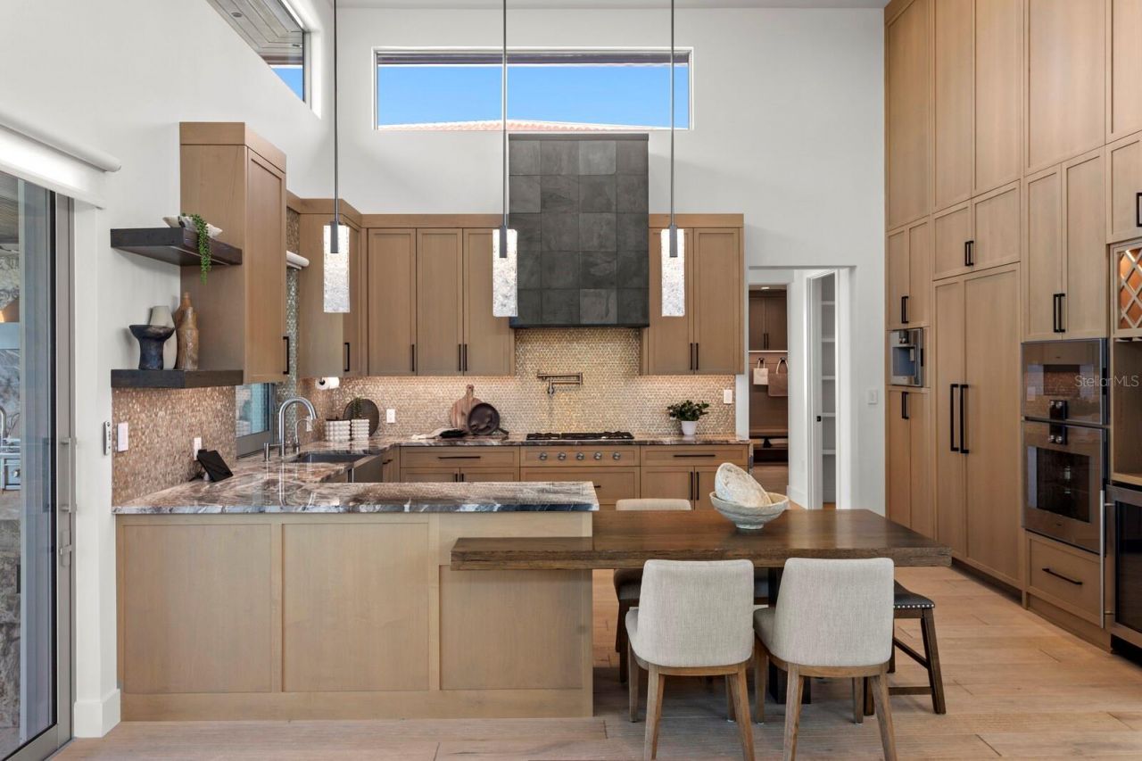 5129 W Neptune Way, Tampa, FL 33609 Photo