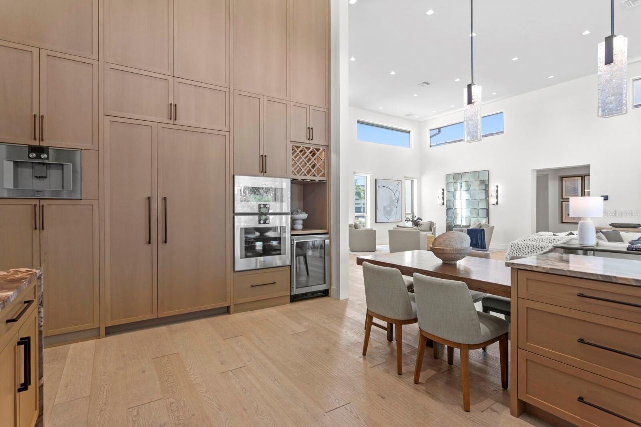 5129 W Neptune Way, Tampa, FL 33609 Photo