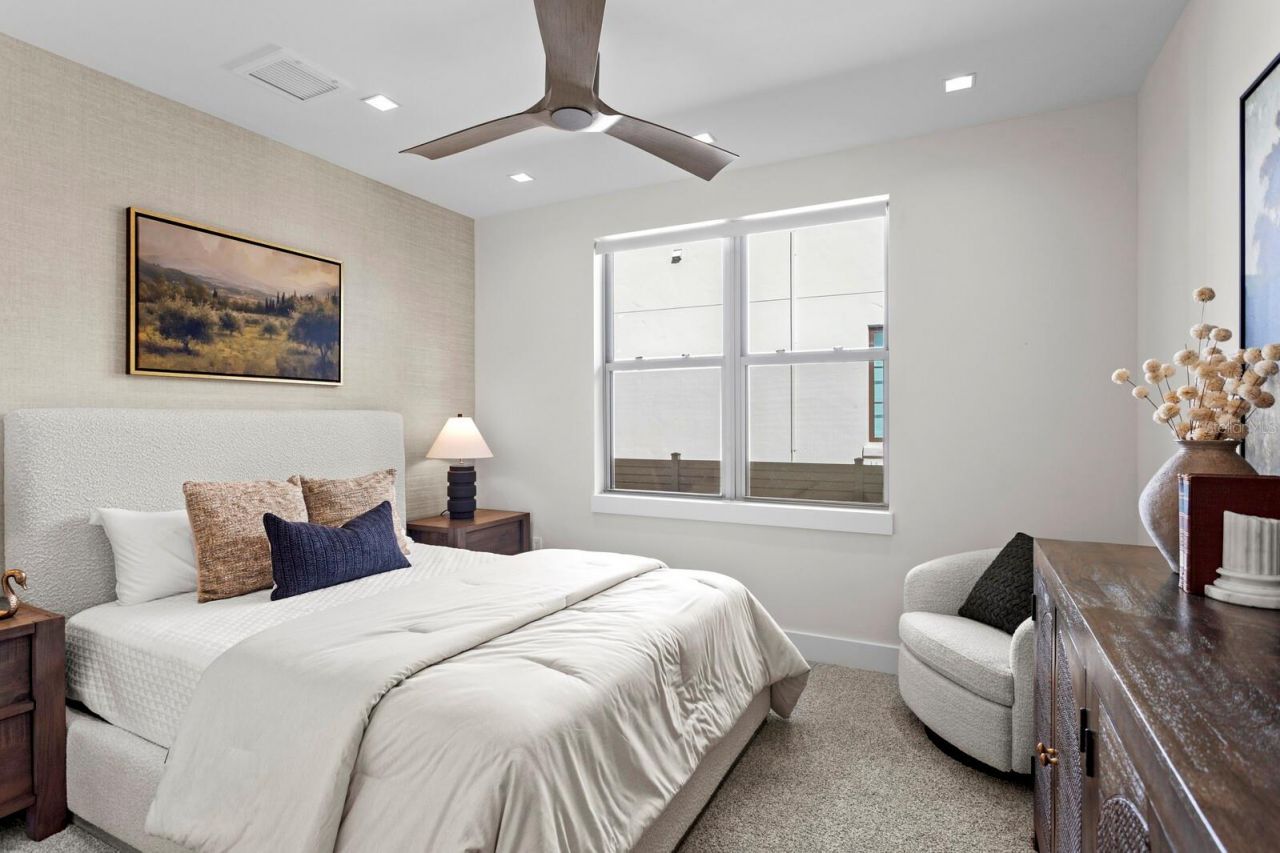 5129 W Neptune Way, Tampa, FL 33609 Photo