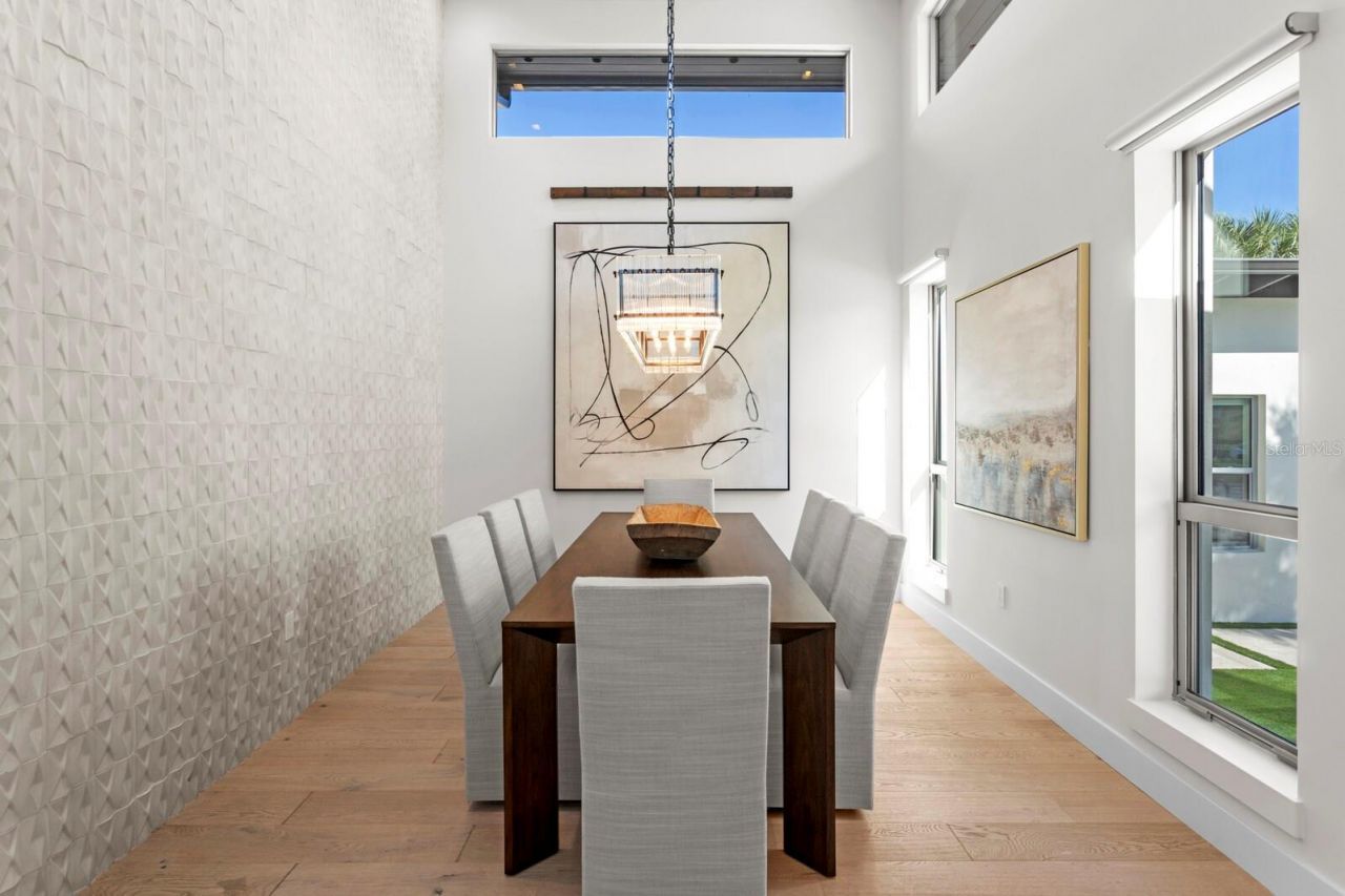 5129 W Neptune Way, Tampa, FL 33609 Photo