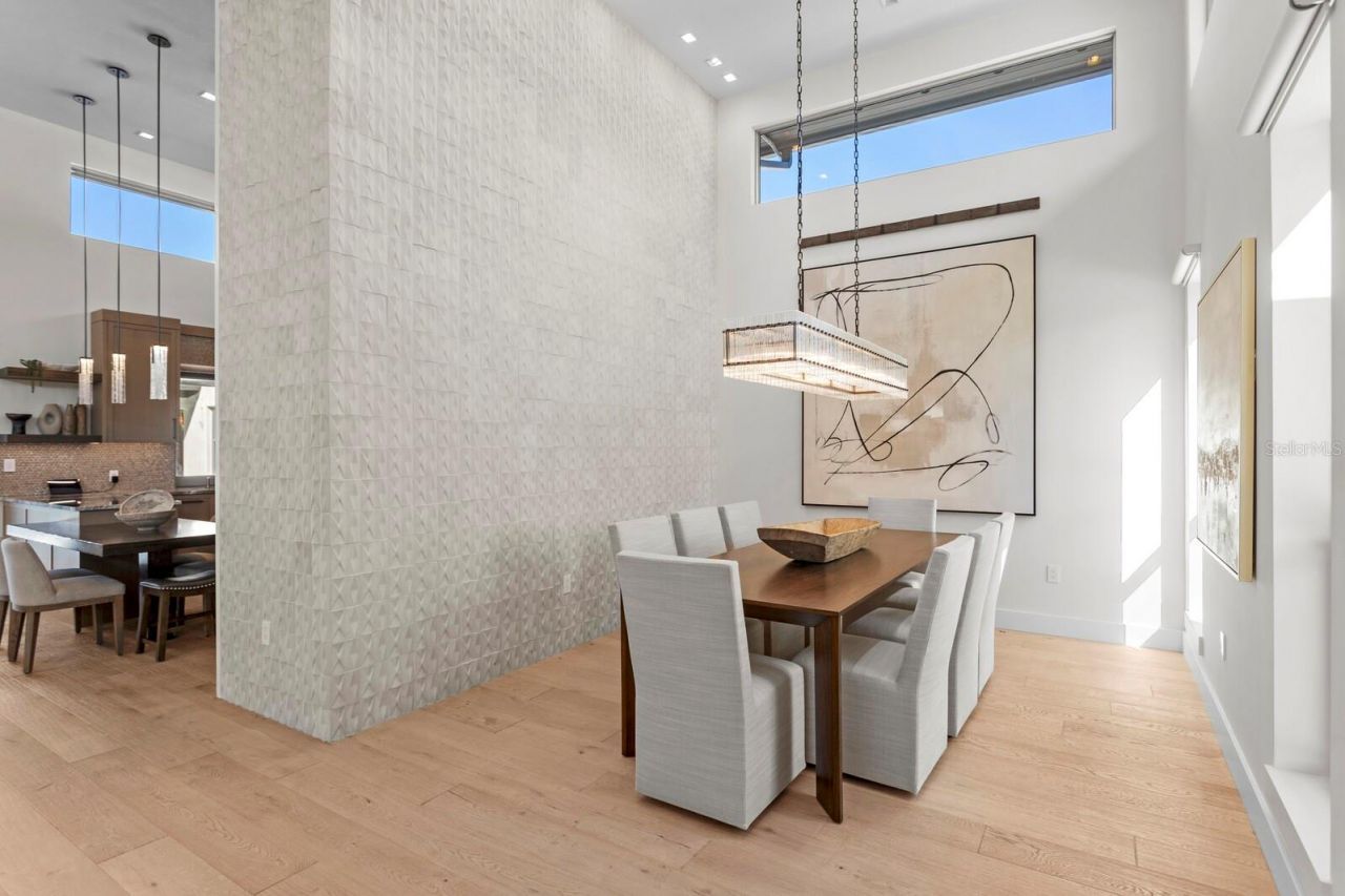 5129 W Neptune Way, Tampa, FL 33609 Photo