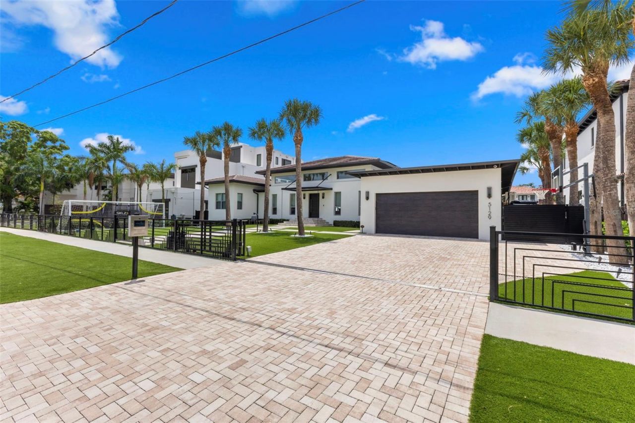 5129 W Neptune Way, Tampa, FL 33609 Photo