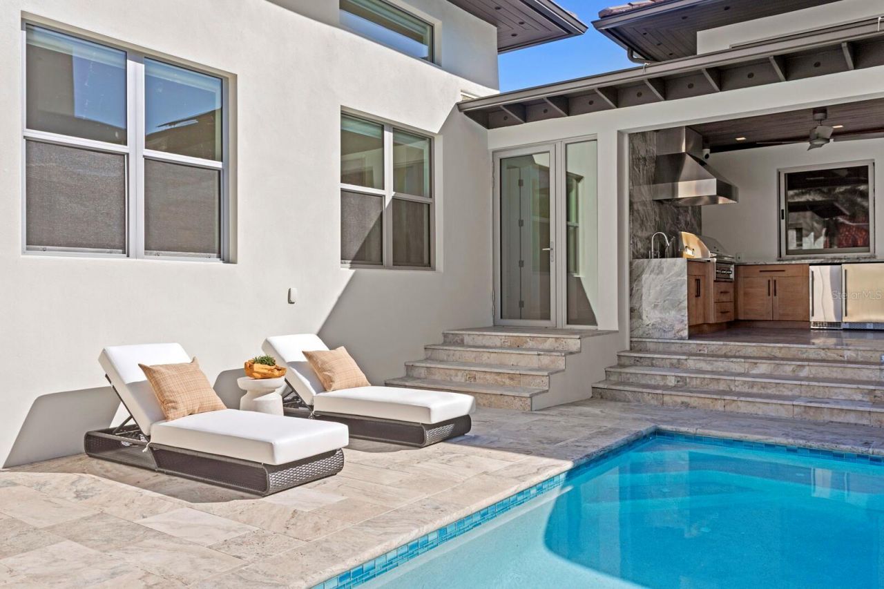 5129 W Neptune Way, Tampa, FL 33609 Photo