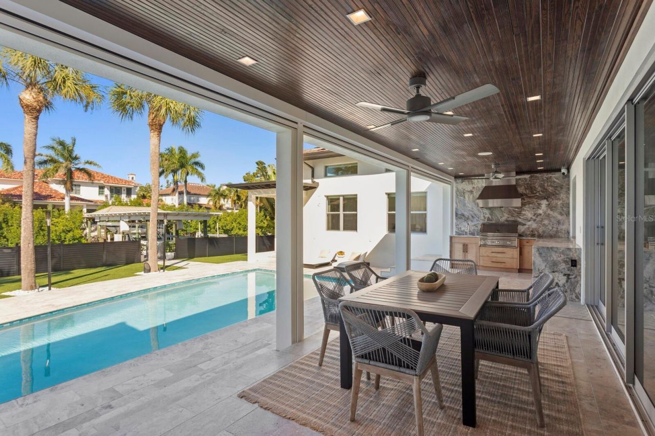 5129 W Neptune Way, Tampa, FL 33609 Photo