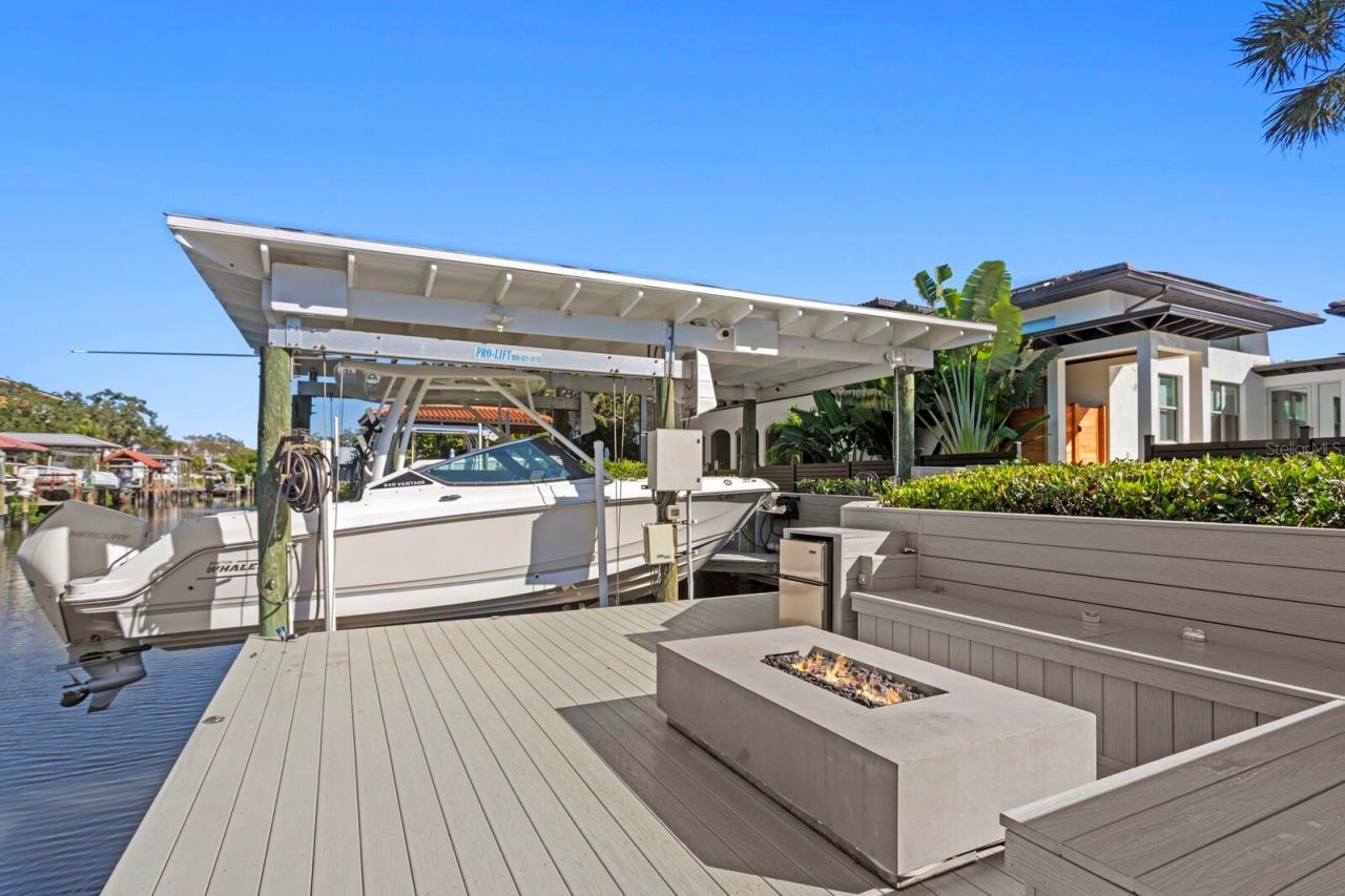 5129 W Neptune Way, Tampa, FL 33609 Photo