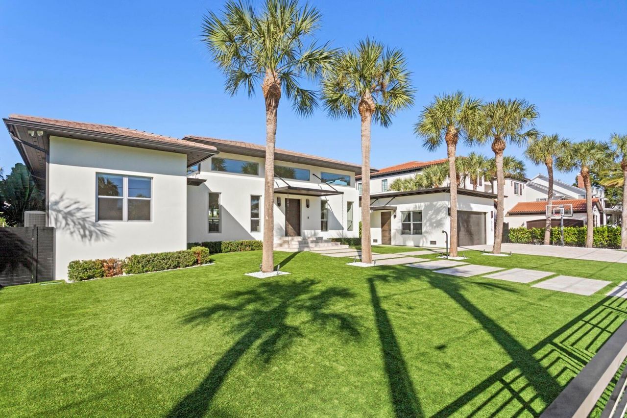 5129 W Neptune Way, Tampa, FL 33609 Photo