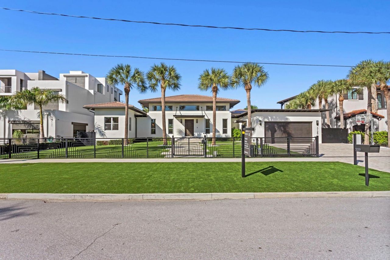 5129 W Neptune Way, Tampa, FL 33609 Photo