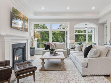 79 Spring Farm Road, North Oaks, MN 55127