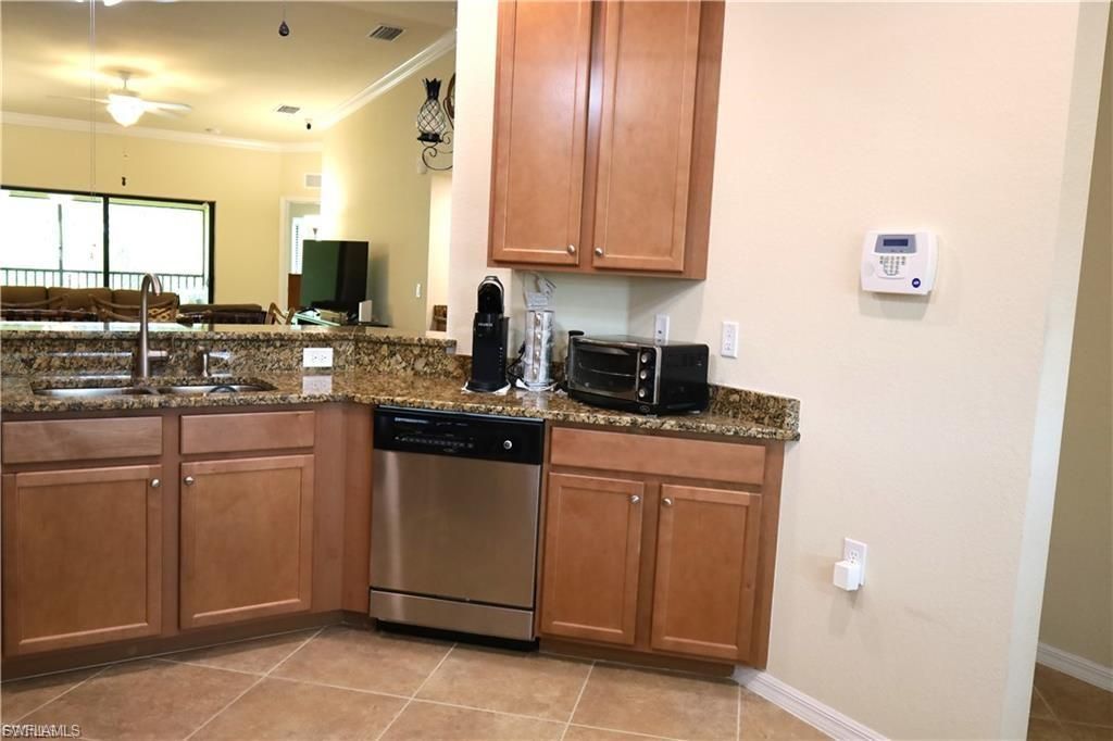 13761 Julias Way, Unit 328, Fort Myers, FL 33919 Photo