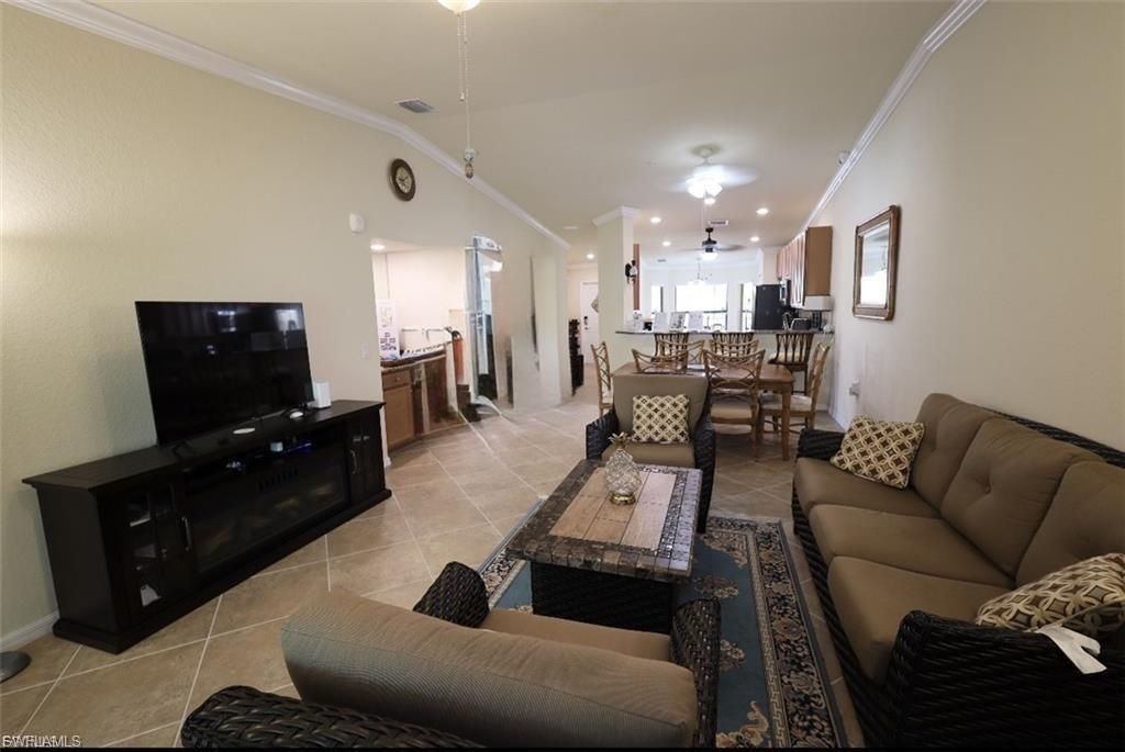 13761 Julias Way, Unit 328, Fort Myers, FL 33919 Photo