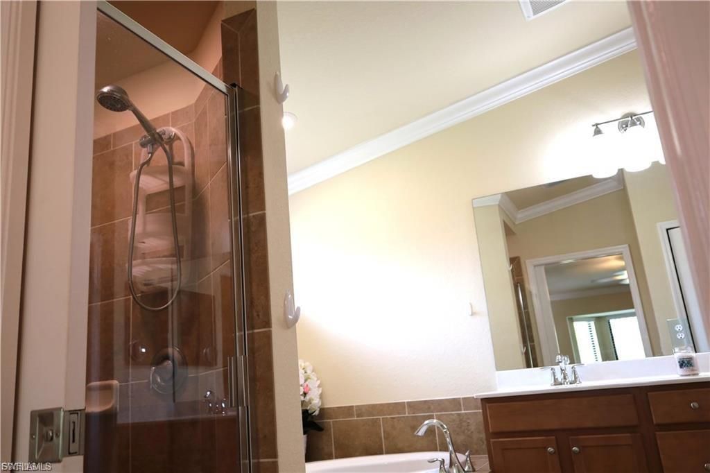 13761 Julias Way, Unit 328, Fort Myers, FL 33919 Photo