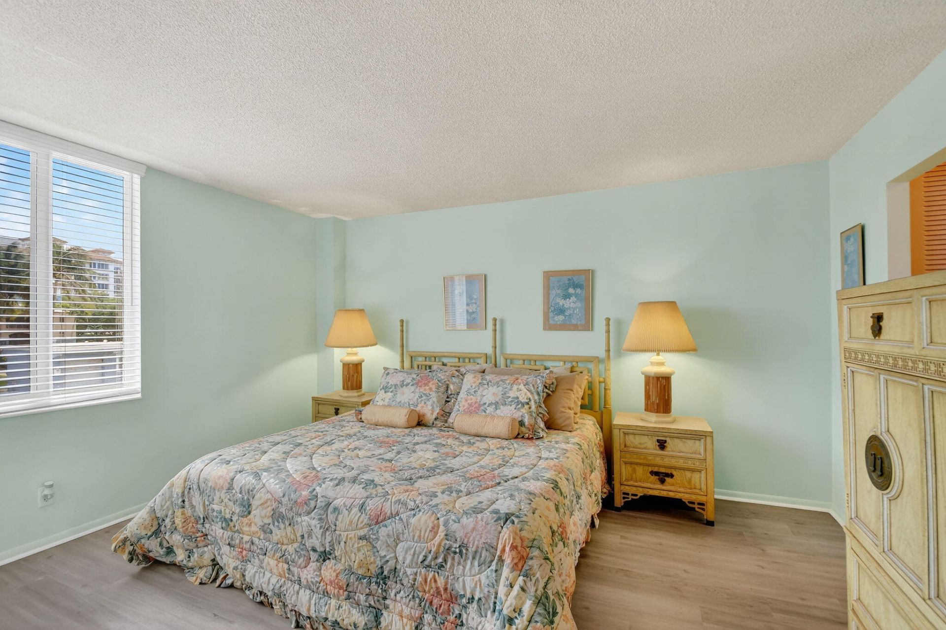 125 Ocean Avenue, Unit 216, Palm Beach Shores, FL 33404 Photo