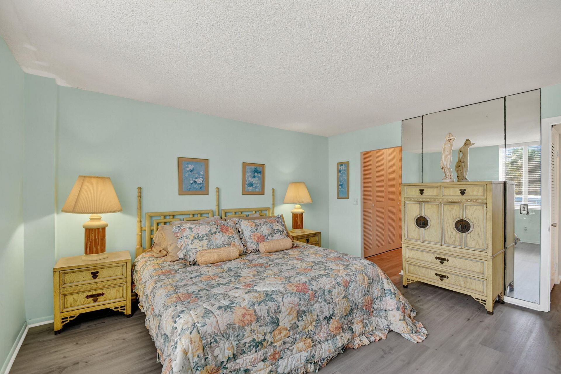 125 Ocean Avenue, Unit 216, Palm Beach Shores, FL 33404 Photo