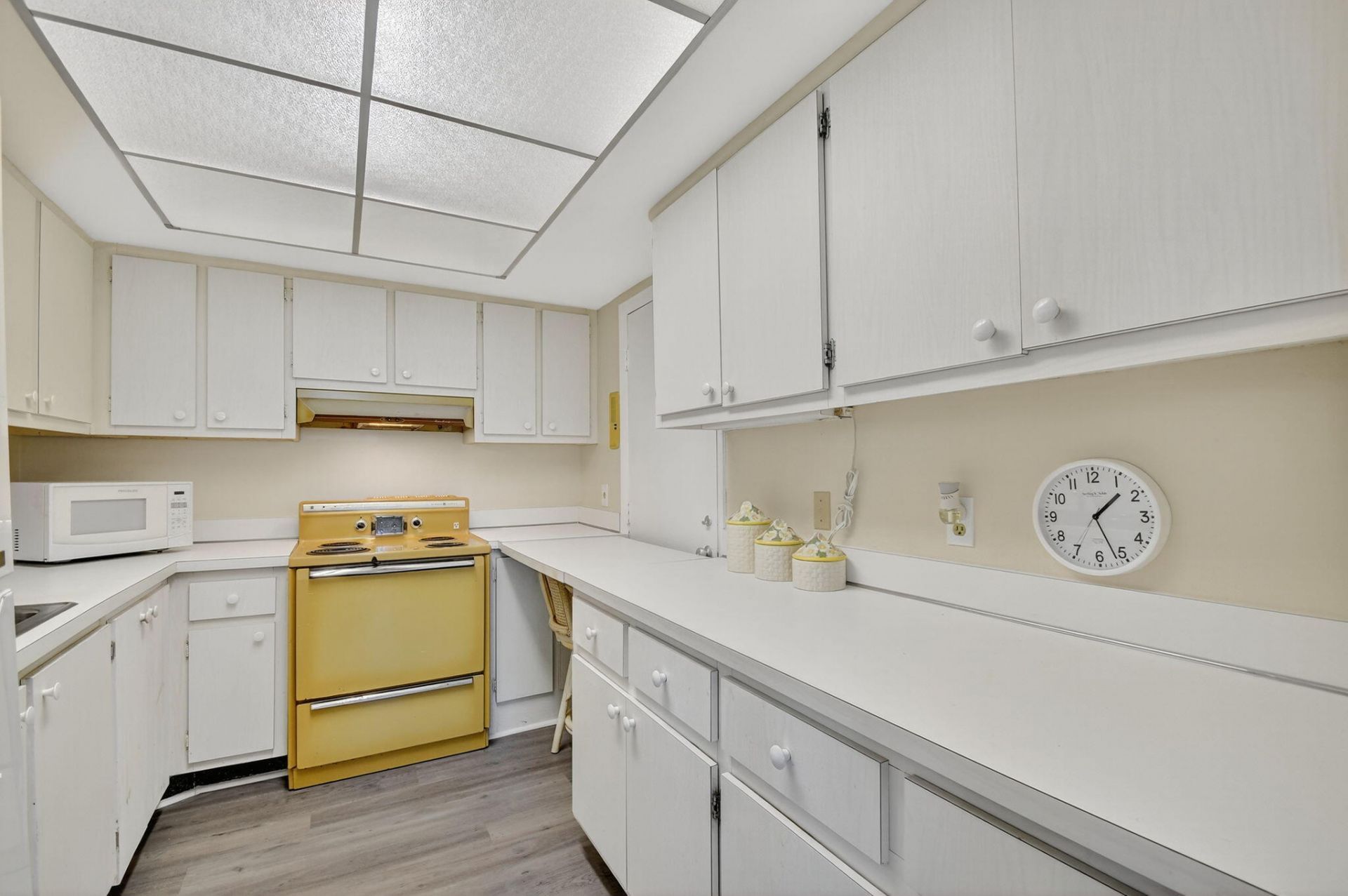 125 Ocean Avenue, Unit 216, Palm Beach Shores, FL 33404 Photo