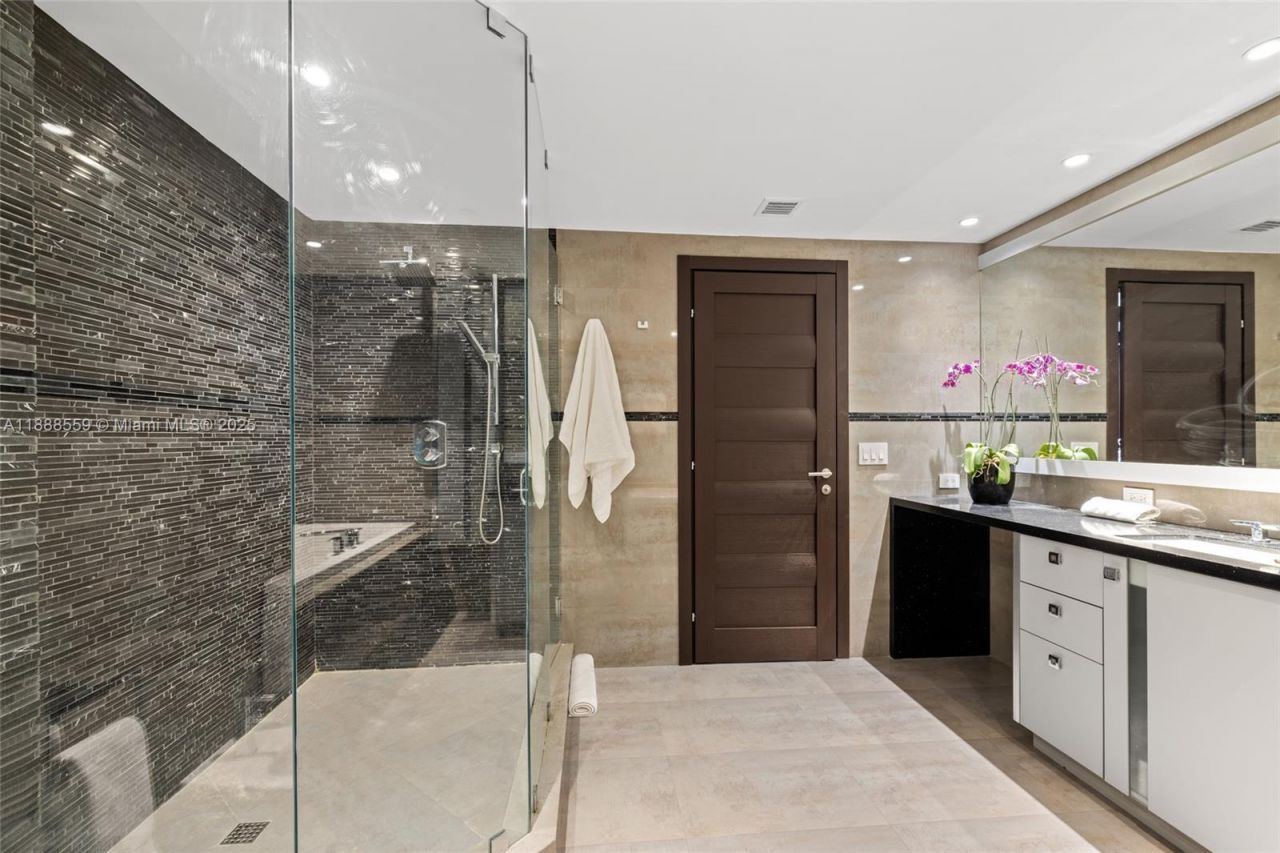 19216 Fisher Island Dr, Unit 19216, Miami Beach, FL 33109 Photo