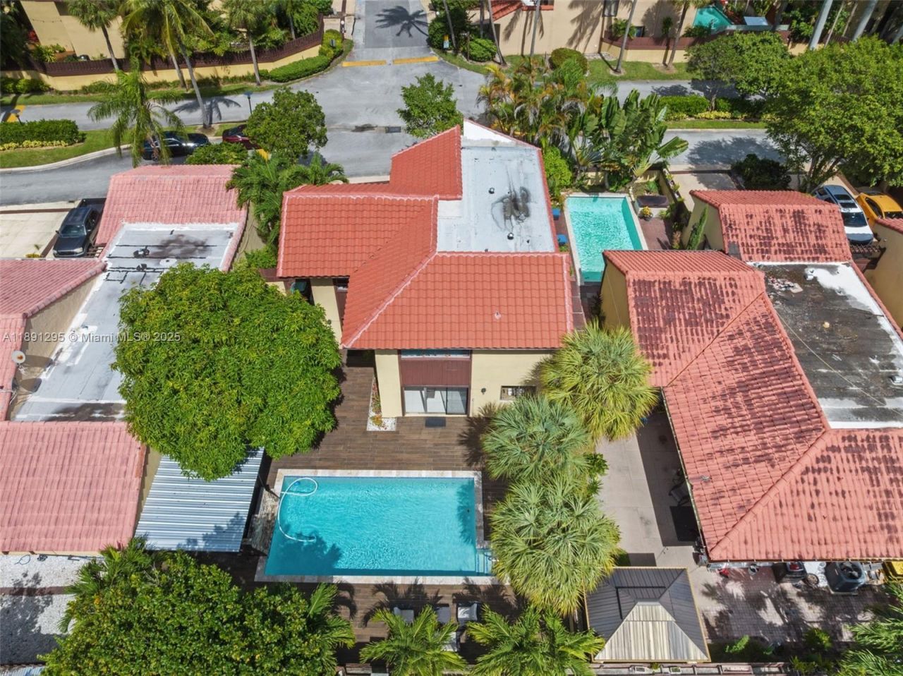 1010 NE 204th Ter, Miami, FL 33179 Photo