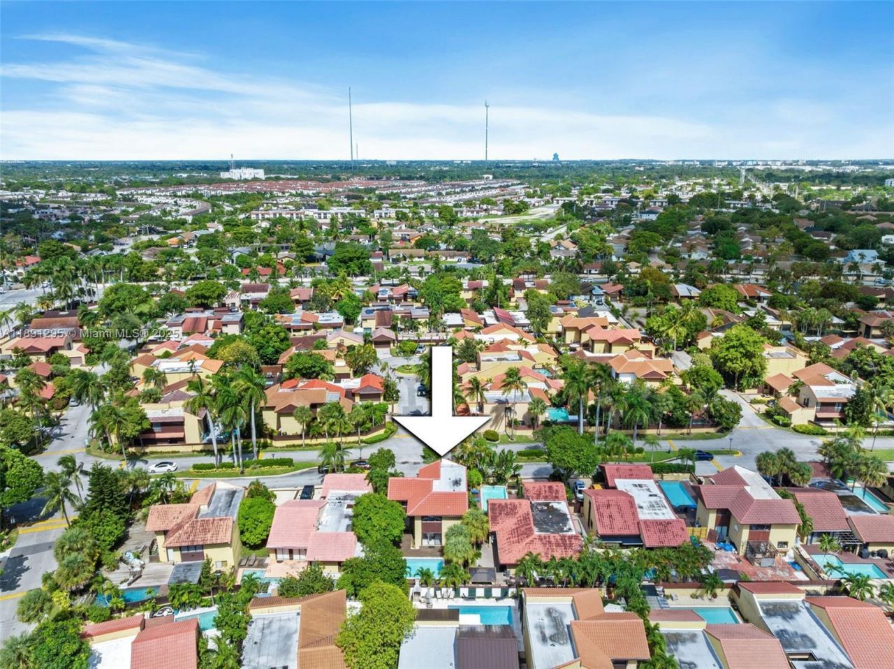 1010 NE 204th Ter, Miami, FL 33179 Photo