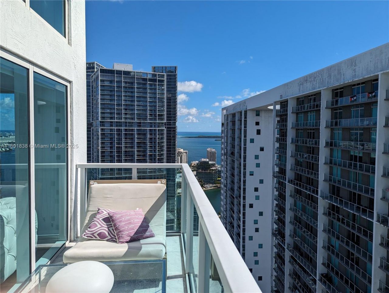 41 SE 5th St, Unit 2302, Miami, FL 33131 Photo