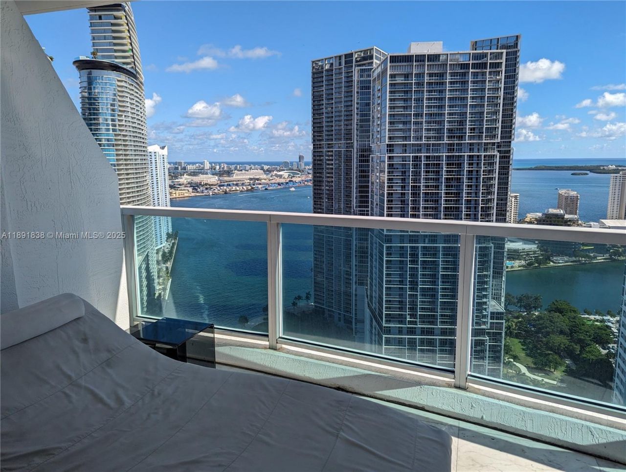 41 SE 5th St, Unit 2302, Miami, FL 33131 Photo