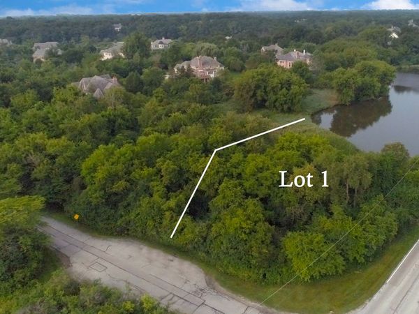 3702 Deerwood Drive, Long Grove, IL 60047