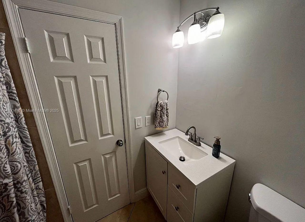 13352 SW 108th St Cir, Miami, FL 33186 Photo