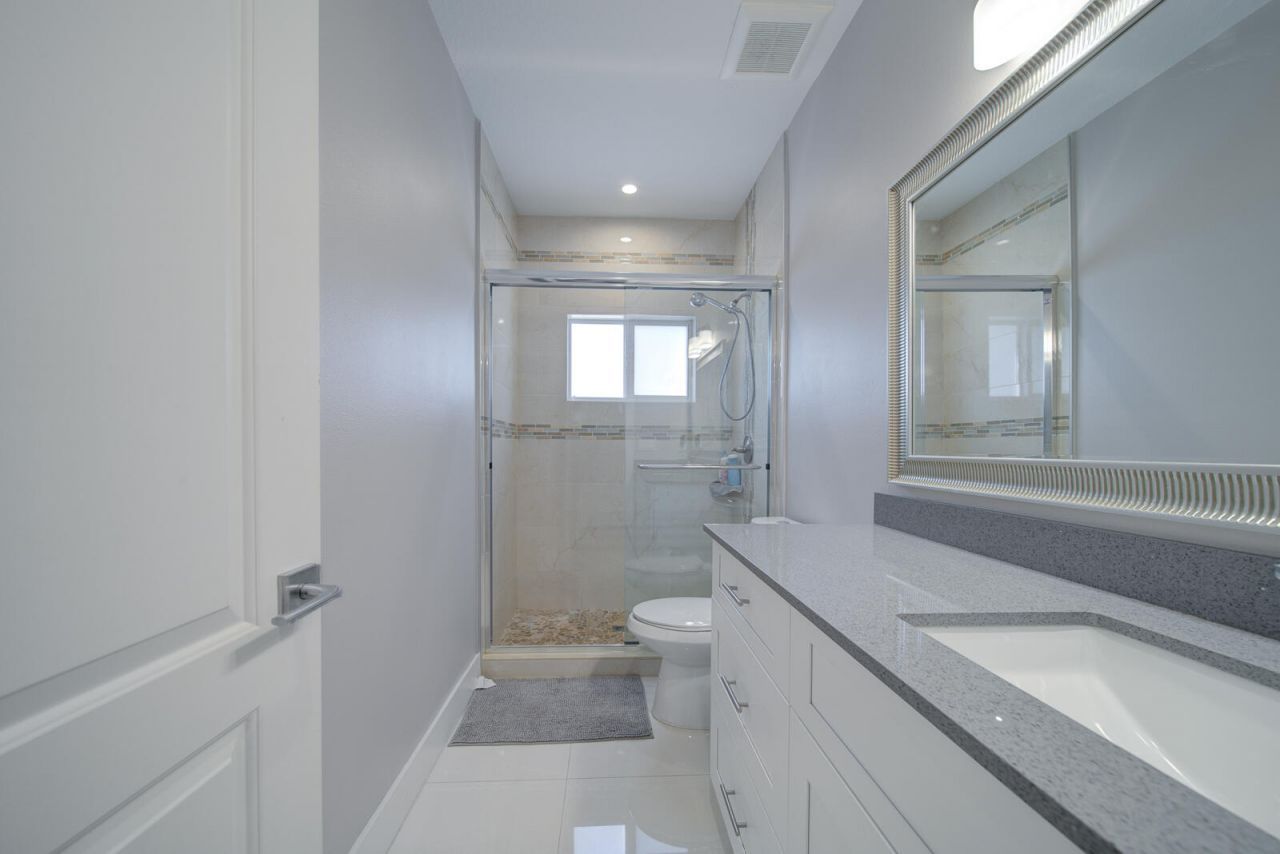 38 Coral Way, Key Largo, FL 33037 Photo