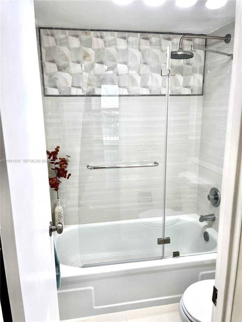 800 SE 20th Ave, Unit 1109, Deerfield Beach, FL 33441 Photo