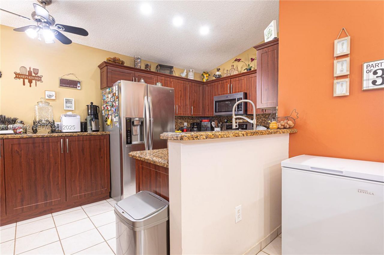 4810 SW 153rd Ter, Miramar, FL 33027 Photo