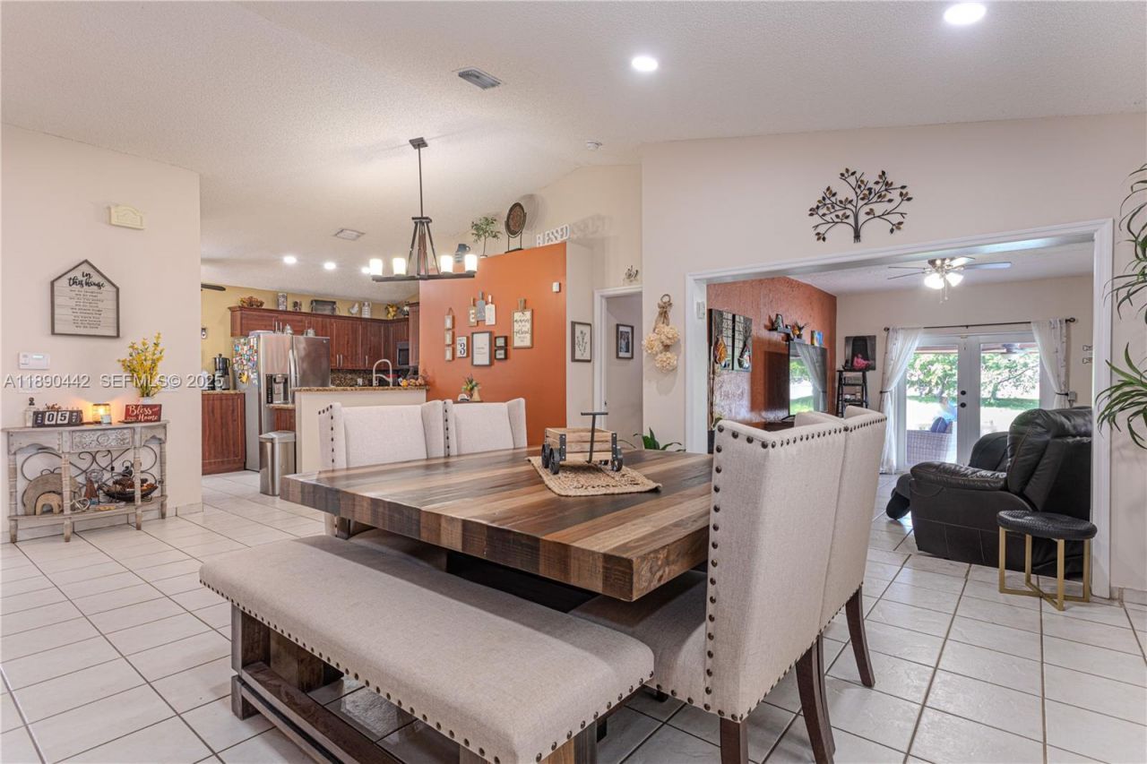 4810 SW 153rd Ter, Miramar, FL 33027 Photo