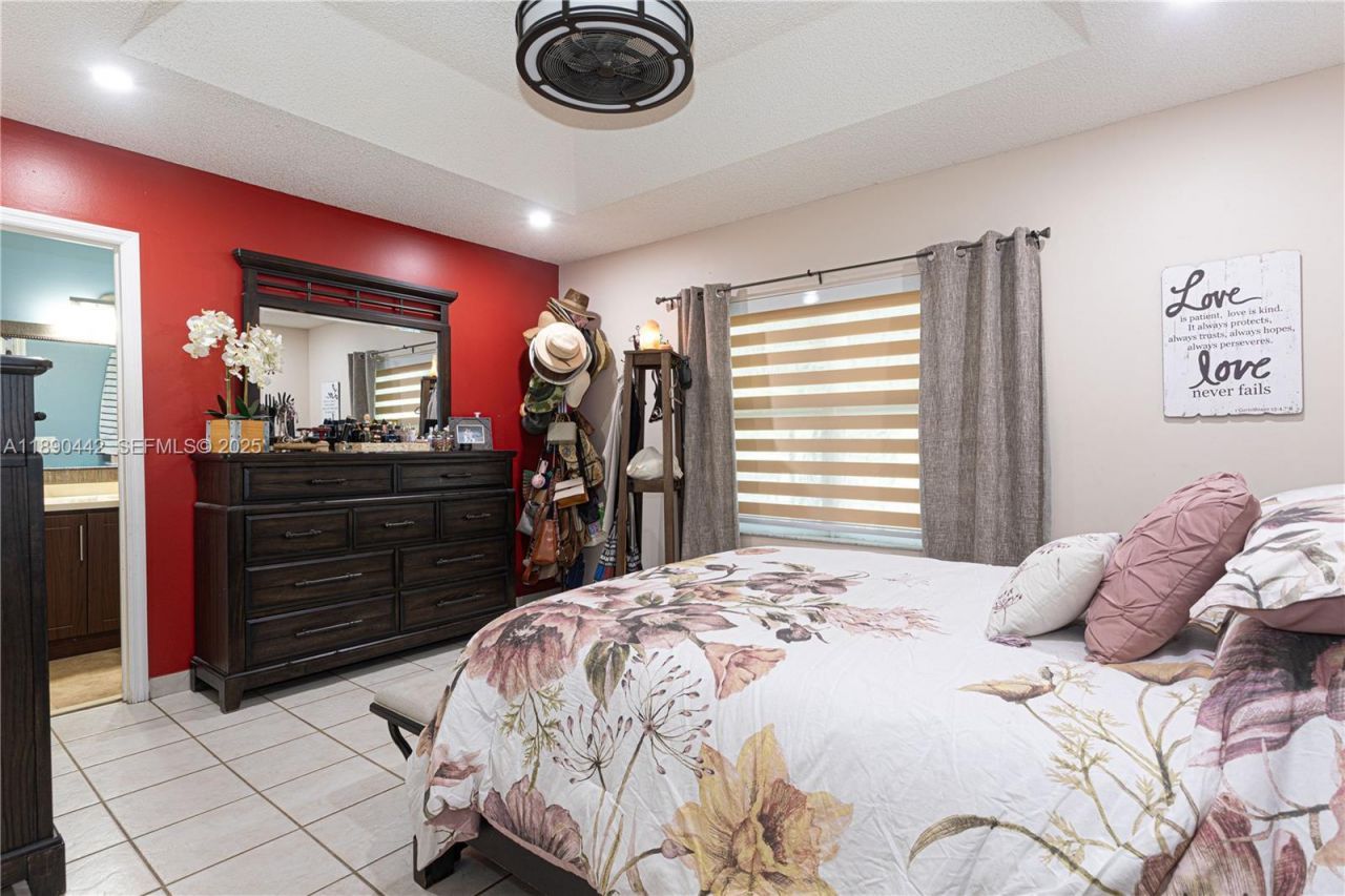 4810 SW 153rd Ter, Miramar, FL 33027 Photo