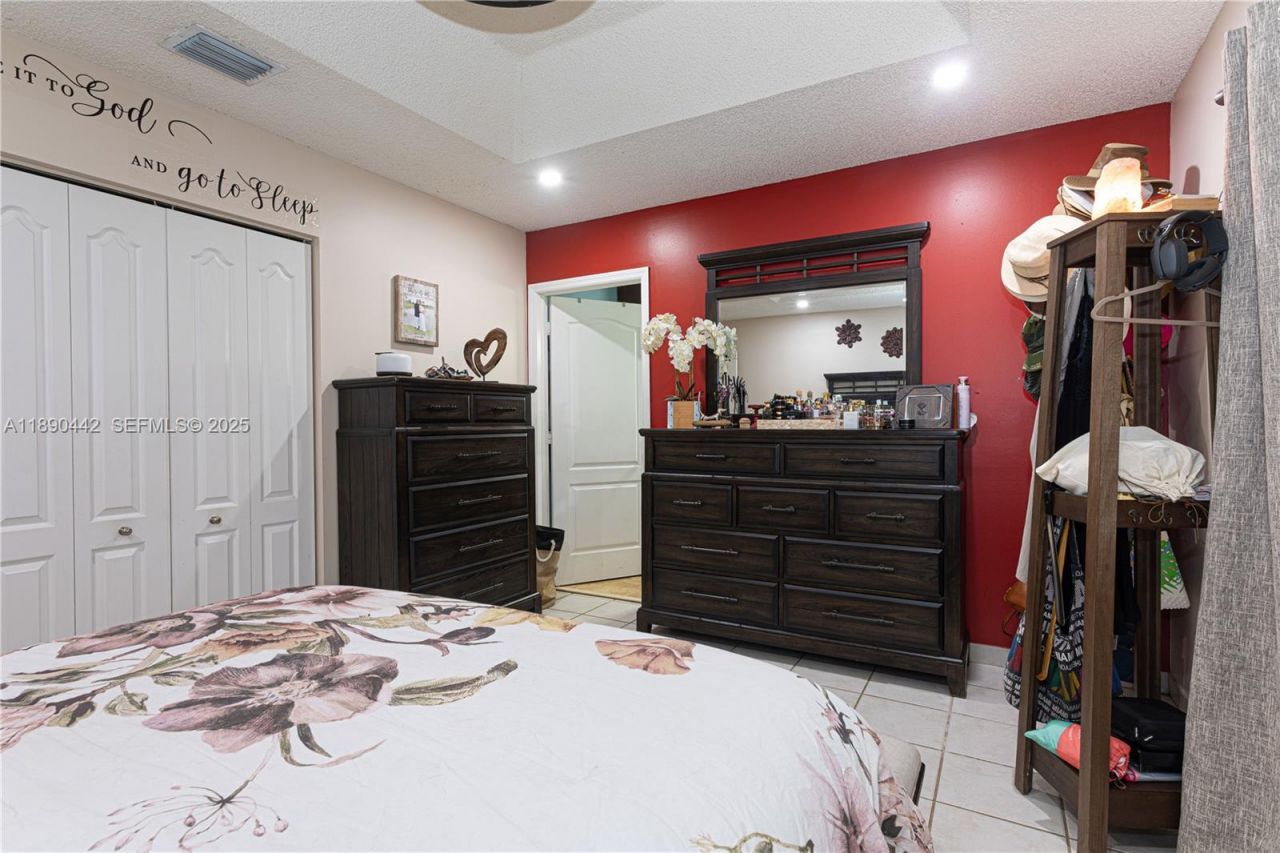 4810 SW 153rd Ter, Miramar, FL 33027 Photo