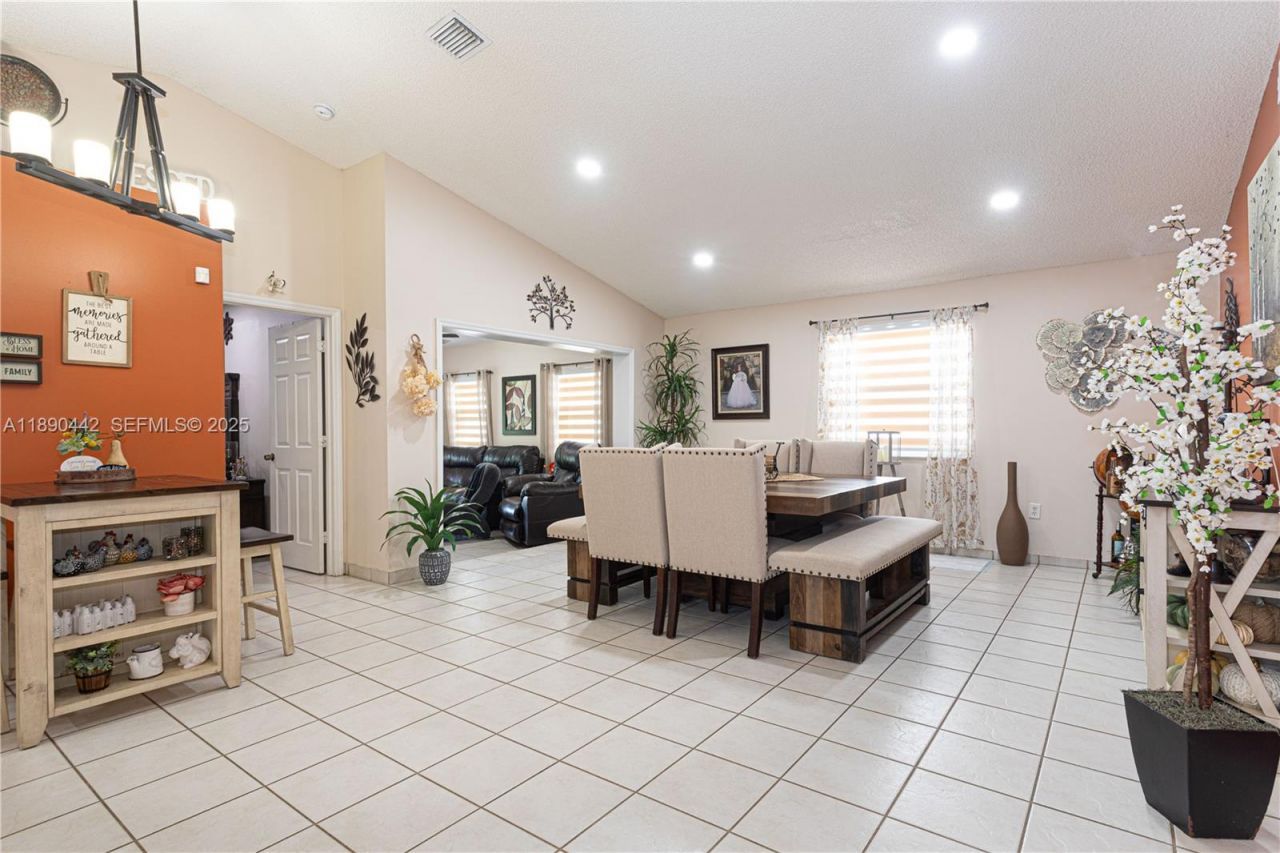 4810 SW 153rd Ter, Miramar, FL 33027 Photo