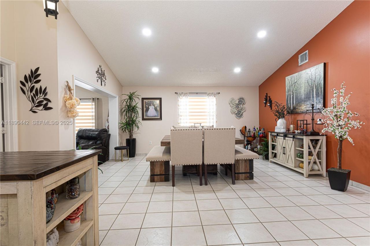 4810 SW 153rd Ter, Miramar, FL 33027 Photo