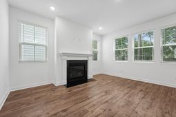 2078 Mcguire Lane photo 4