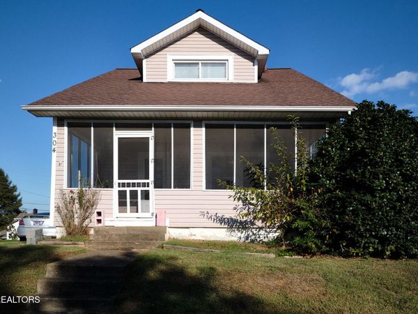 304 W Lincoln Rd, Alcoa, TN 37701