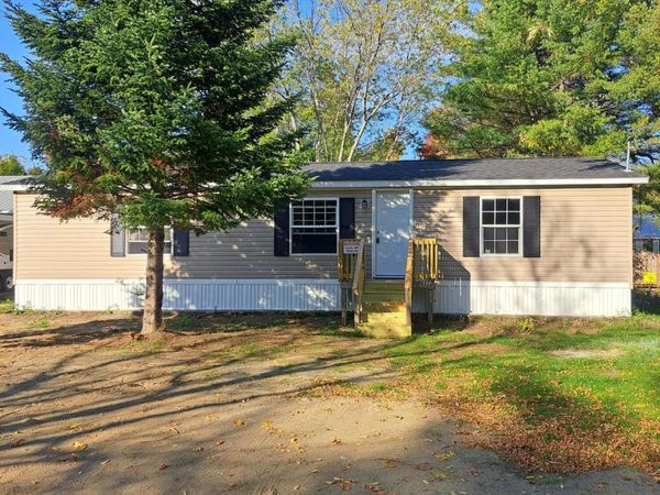 27 Adams Street, Skowhegan, ME 04976