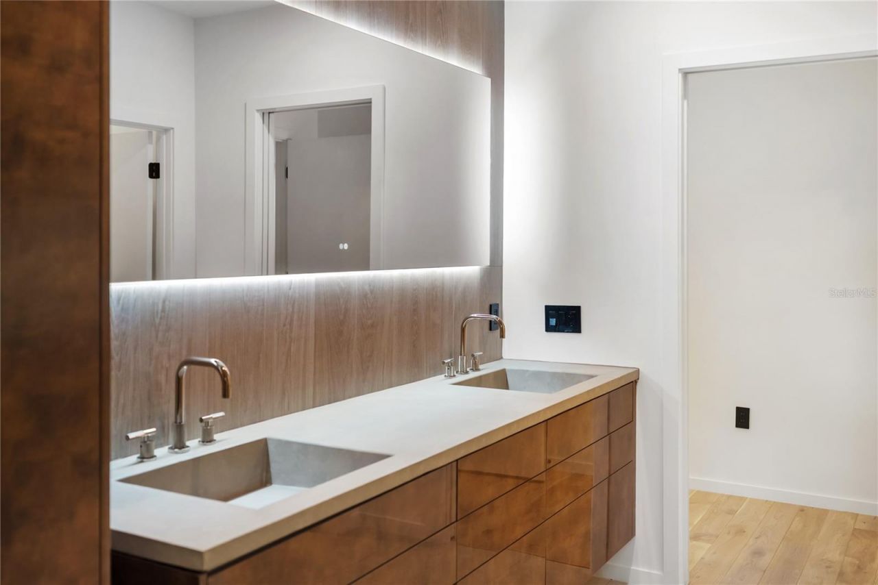 1759 Waldemere Street, Sarasota, FL 34239 Photo