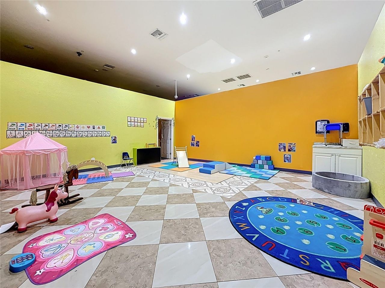 12306 State Road 52, Hudson, FL 34669 Photo