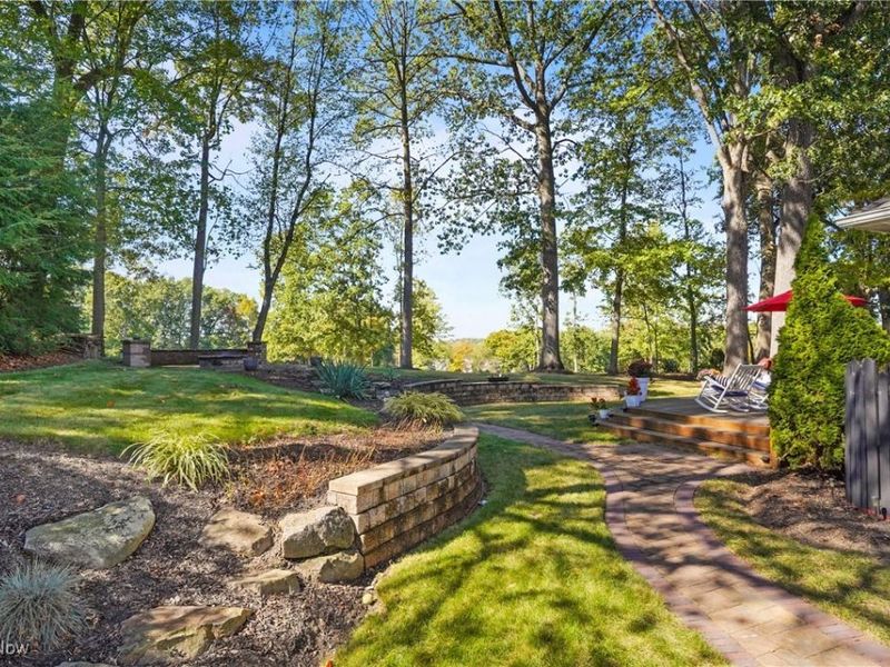 2872 IRONWOOD Drive, Green, OH 44312 Photo 12