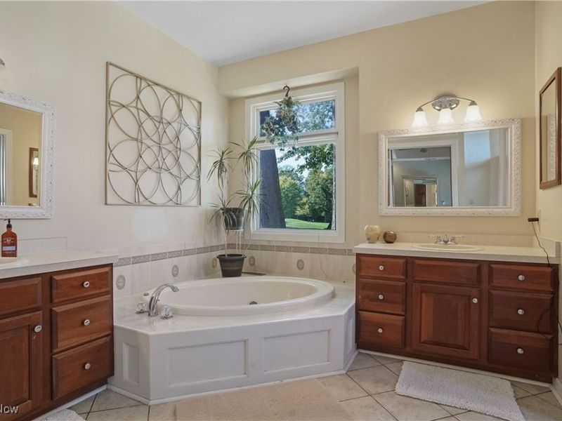 2872 IRONWOOD Drive, Green, OH 44312 Photo 41