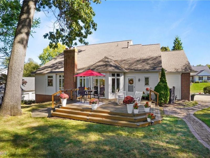 2872 IRONWOOD Drive, Green, OH 44312 Photo 6