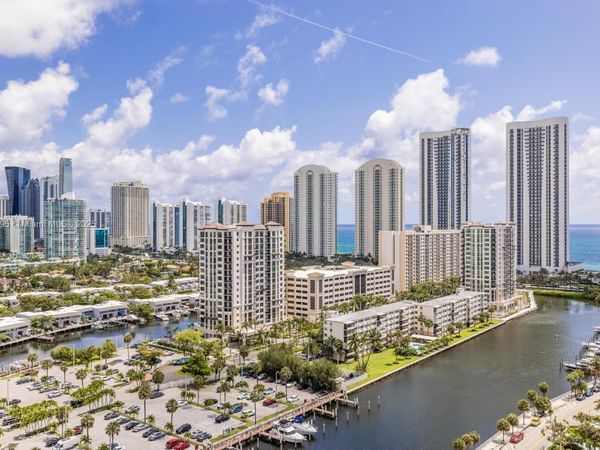 500 Bayview Dr, Unit 2119, Sunny Isles Beach, FL 33160