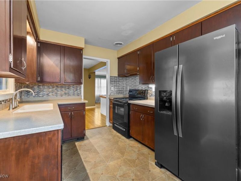 269 Hamilton Avenue, Elyria, OH 44035 Photo 15