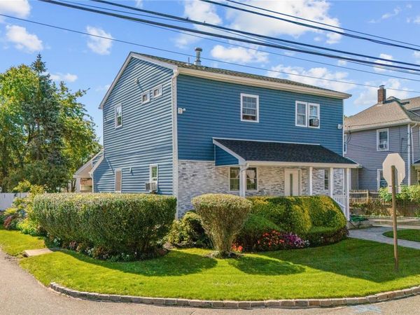 84 E 9th Street, Huntington Station, NY 11746