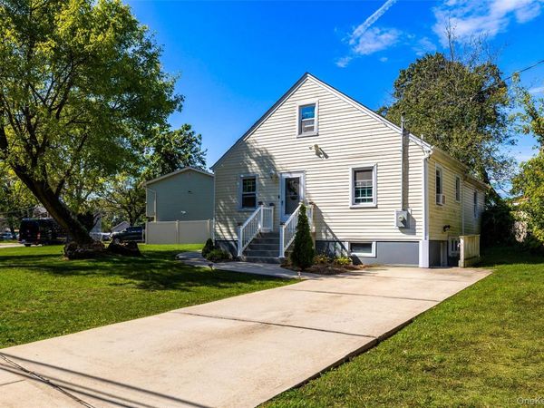 49 Elizabeth Street, Roosevelt, NY 11575