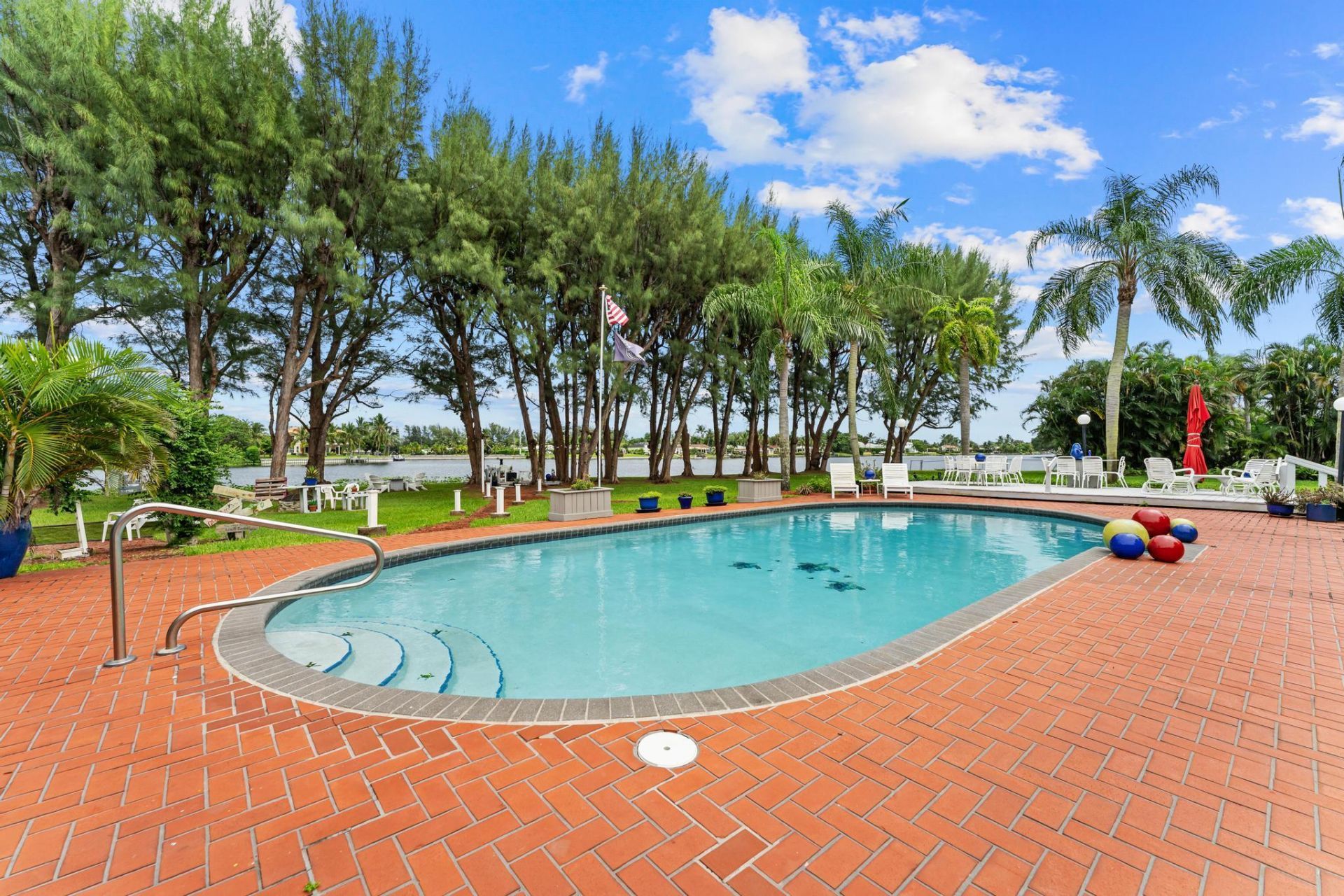 7420 W Lake Drive, Lake Clarke Shores, FL 33406 Photo