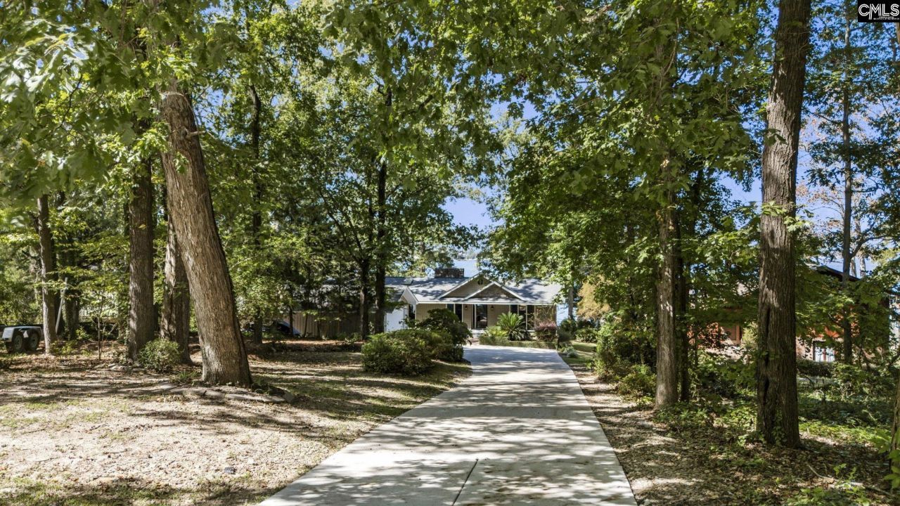 131 West Circle Drive Photo 11